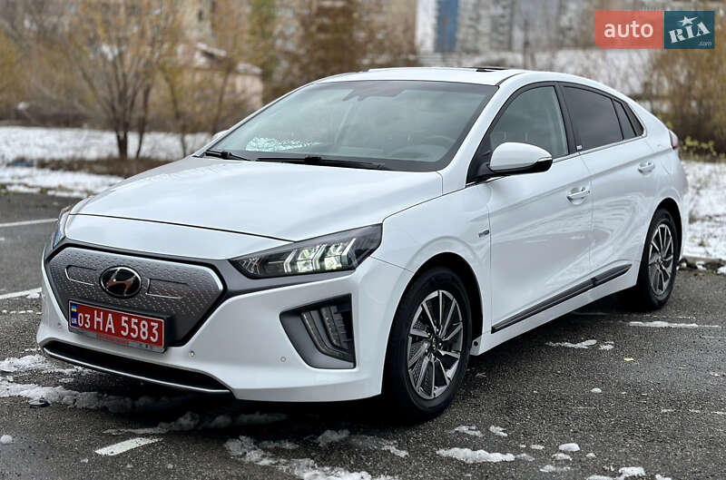 Лифтбек Hyundai Ioniq 2020 в 