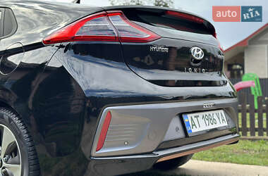 Хэтчбек Hyundai Ioniq 2018 в 