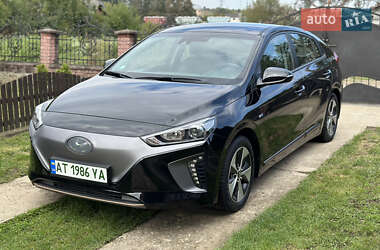 Хэтчбек Hyundai Ioniq 2018 в 