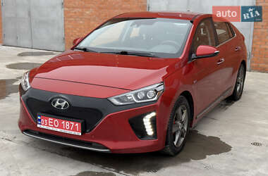 Лифтбек Hyundai Ioniq 2019 в Сарнах