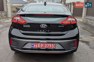 Хетчбек Hyundai Ioniq 2016 в Вінниці