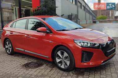 Хэтчбек Hyundai Ioniq 2018 в Киеве