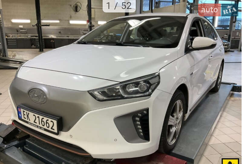 Хетчбек Hyundai Ioniq 2017 в Житомирі