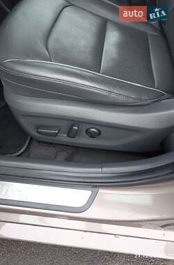 Ліфтбек Hyundai Ioniq 2019 в 