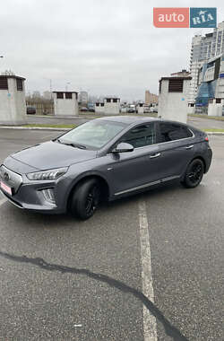 Лифтбек Hyundai Ioniq 2020 в 