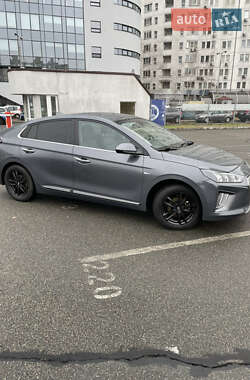 Лифтбек Hyundai Ioniq 2020 в 
