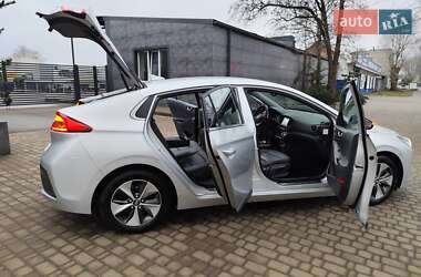 Хэтчбек Hyundai Ioniq 2017 в 