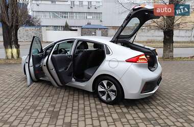 Хэтчбек Hyundai Ioniq 2017 в 