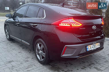 Хэтчбек Hyundai Ioniq 2017 в 