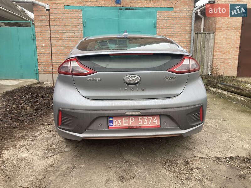 Хетчбек Hyundai Ioniq 2016 в Кропивницькому