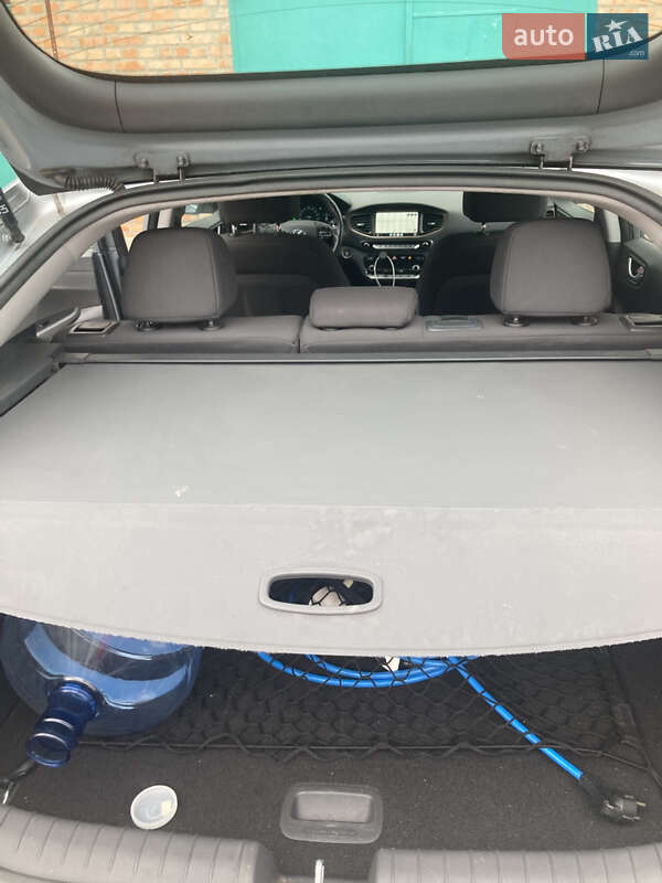 Хетчбек Hyundai Ioniq 2016 в Кропивницькому