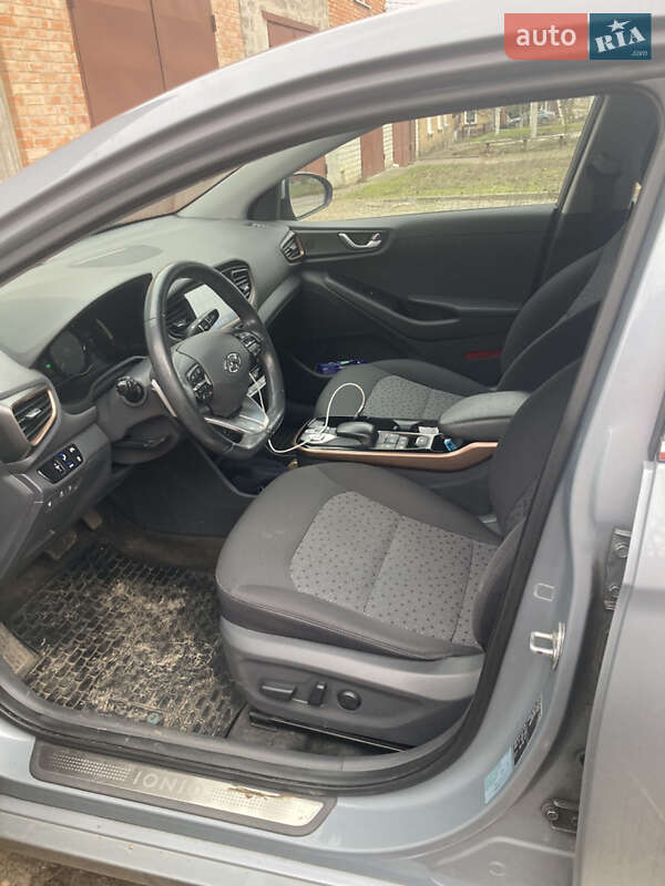 Хетчбек Hyundai Ioniq 2016 в Кропивницькому