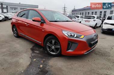 Хетчбек Hyundai Ioniq 2017 в  фото 27 Хетчбек Hyundai Ioniq 2017 в