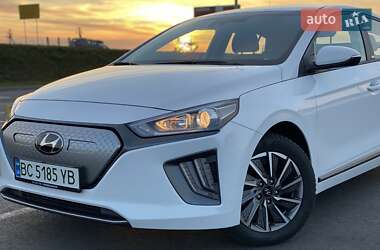 Лифтбек Hyundai Ioniq 2021 в Львове