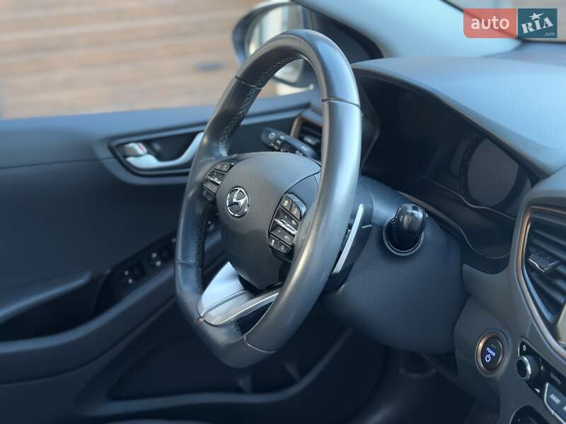 Ліфтбек Hyundai Ioniq 2019 в Чернівцях