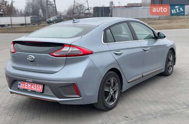 Хэтчбек Hyundai Ioniq 2016 в Виннице