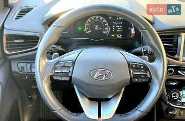 Хетчбек Hyundai Ioniq 2019 в 