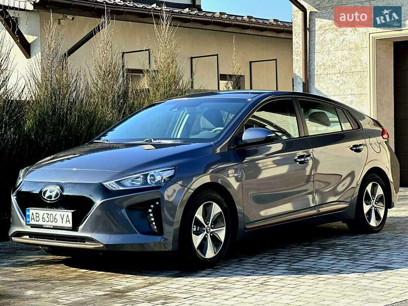 Хетчбек Hyundai Ioniq 2019 в 