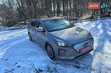Хэтчбек Hyundai Ioniq 2019 в 