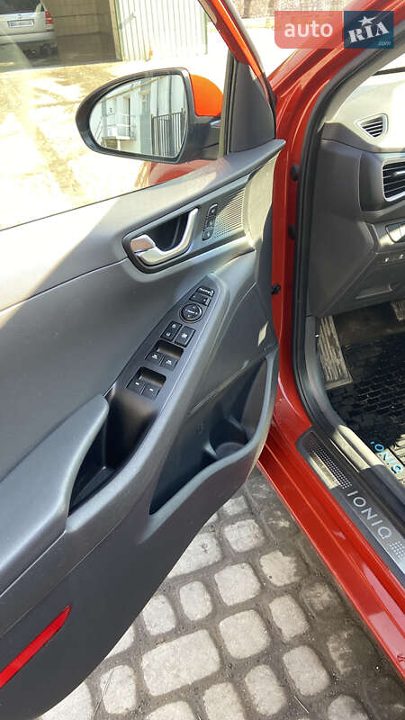 Хетчбек Hyundai Ioniq 2018 в Кам'янець-Подільському