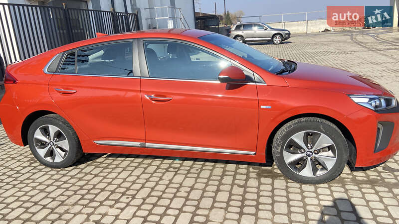 Хетчбек Hyundai Ioniq 2018 в Кам'янець-Подільському