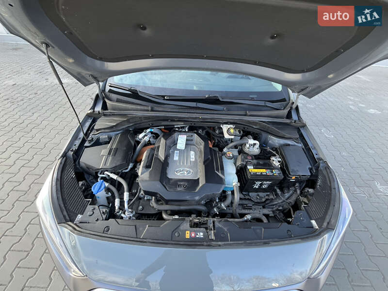 Хэтчбек Hyundai Ioniq 2019 в Немирове фото 37 Хэтчбек Hyundai Ioniq 2019 в Немирове