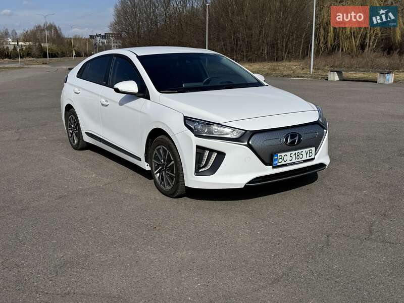 Лифтбек Hyundai Ioniq 2021 в Львове