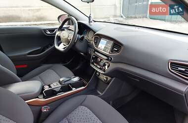 Лифтбек Hyundai Ioniq 2019 в 