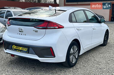Лифтбек Hyundai Ioniq 2021 в 