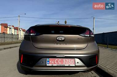 Ліфтбек Hyundai Ioniq 2019 в 