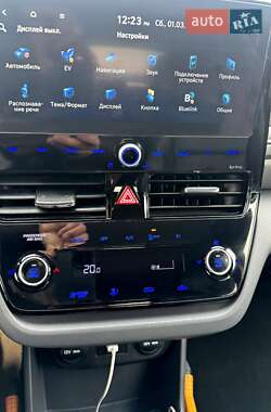 Ліфтбек Hyundai Ioniq 2019 в 