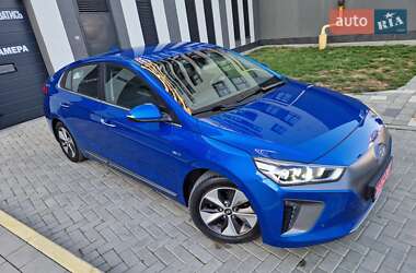 Хэтчбек Hyundai Ioniq 2017 в 