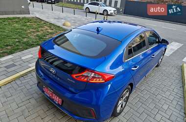 Хэтчбек Hyundai Ioniq 2017 в 