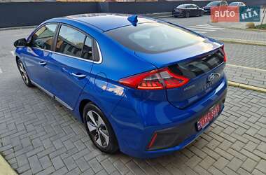 Хэтчбек Hyundai Ioniq 2017 в 