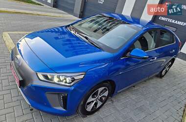 Хэтчбек Hyundai Ioniq 2017 в 