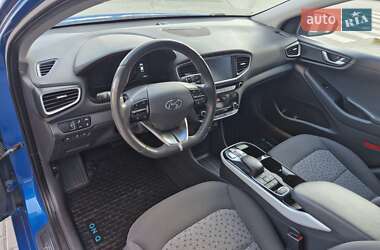 Хэтчбек Hyundai Ioniq 2017 в 