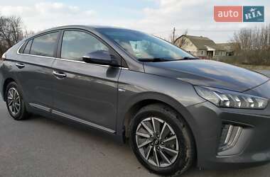 Хэтчбек Hyundai Ioniq 2019 в 