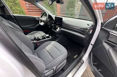 Лифтбек Hyundai Ioniq 2020 в 