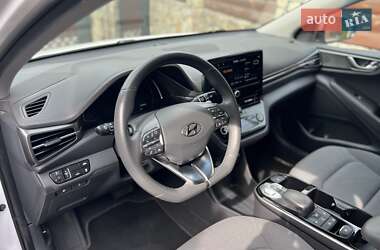 Лифтбек Hyundai Ioniq 2020 в 