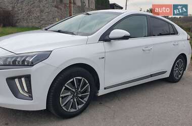 Лифтбек Hyundai Ioniq 2019 в 