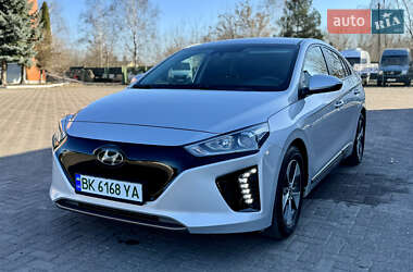 Хэтчбек Hyundai Ioniq 2018 в 