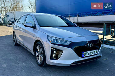 Хэтчбек Hyundai Ioniq 2018 в 
