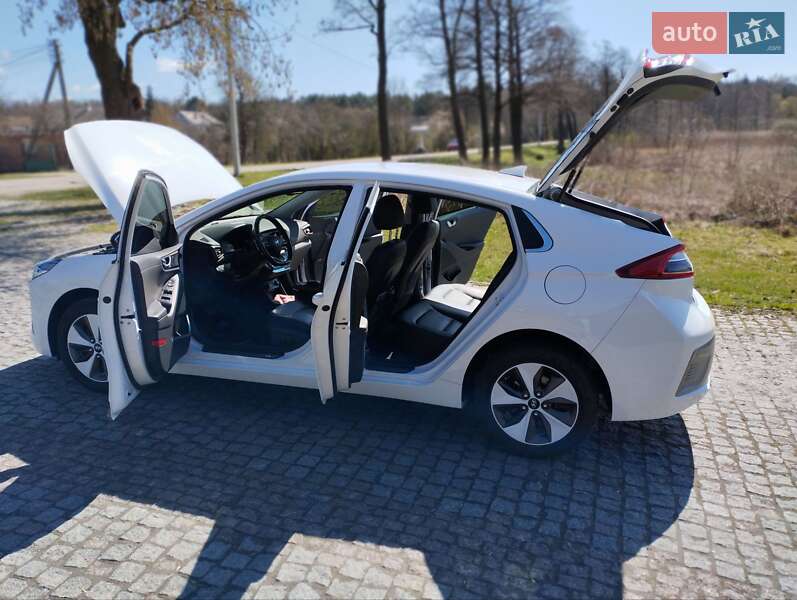 Хетчбек Hyundai Ioniq 2019 в Львові