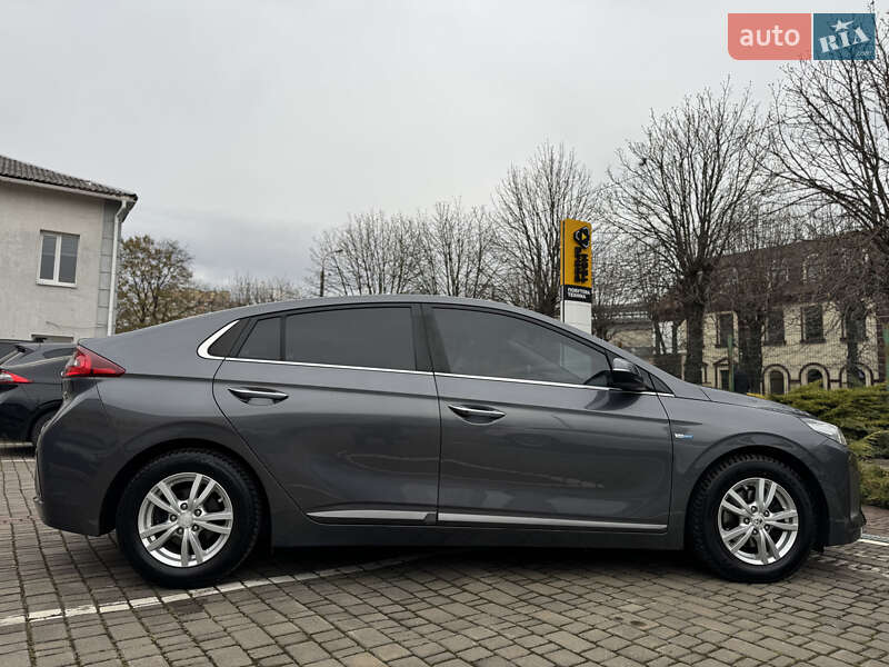 Хетчбек Hyundai Ioniq 2016 в Луцьку