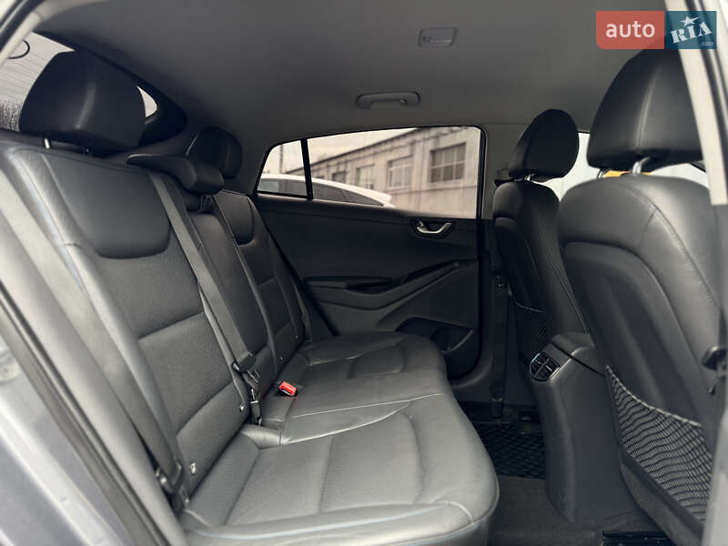 Хетчбек Hyundai Ioniq 2016 в Луцьку