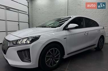 Хэтчбек Hyundai Ioniq 2019 в 