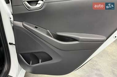 Хэтчбек Hyundai Ioniq 2019 в 