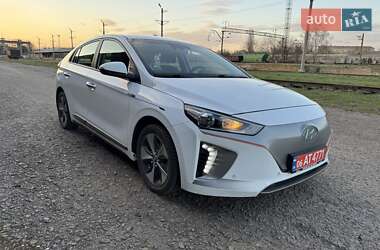 Хэтчбек Hyundai Ioniq 2018 в 