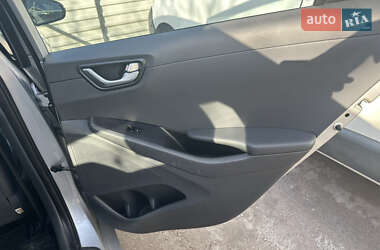 Хэтчбек Hyundai Ioniq 2017 в 