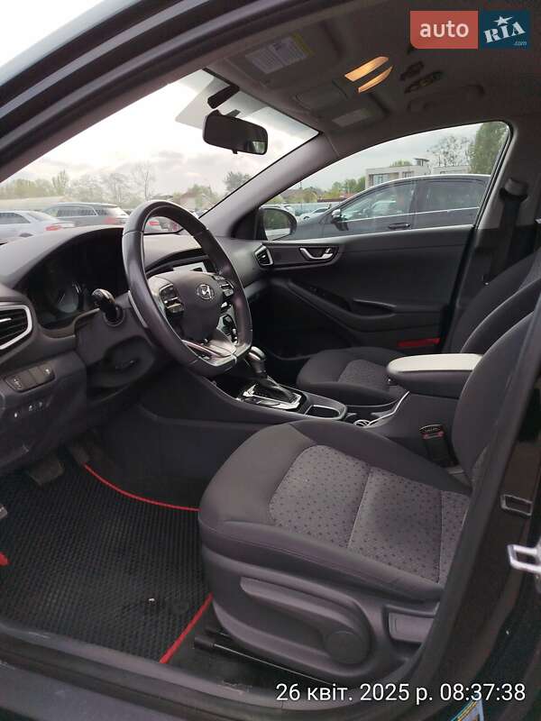 Хэтчбек Hyundai Ioniq 2018 в Обухове